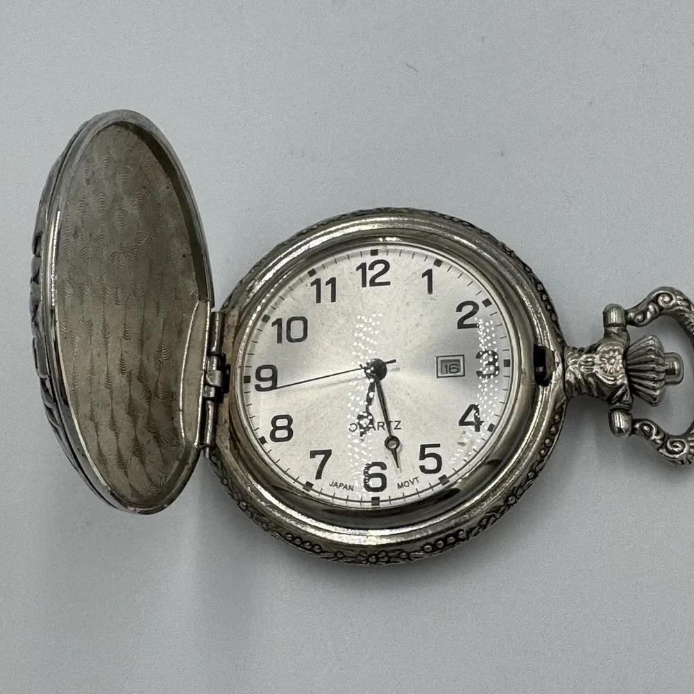 Vintage Style Silver Tone Locomotive Train Pocket Watch No Chain Untested‎